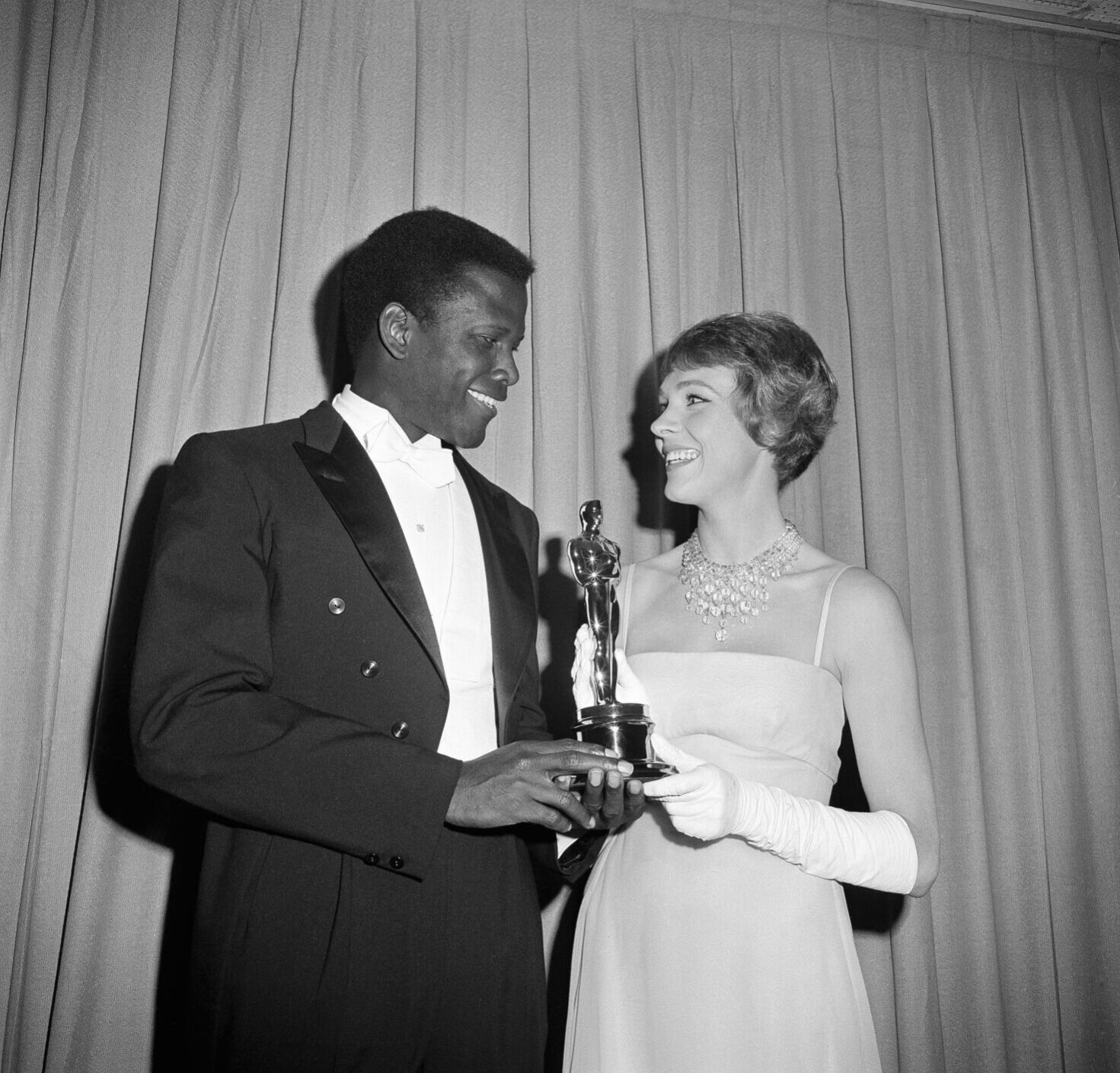1965 Oscars Andrews Poitier
